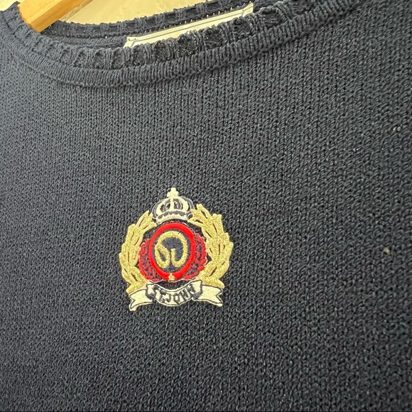 VTG ST.JOHN Knit Navy Shirt With Emblem Crest Stripe Sleeve Sz L Career Academia - Picture 6 of 9